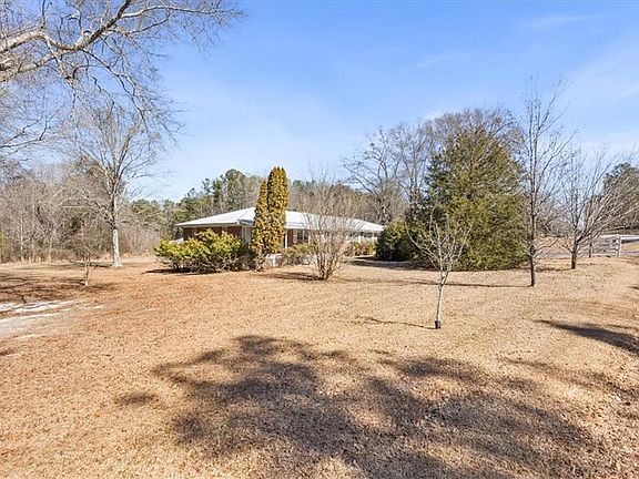 3rd image of 9988 Stockmar Rd