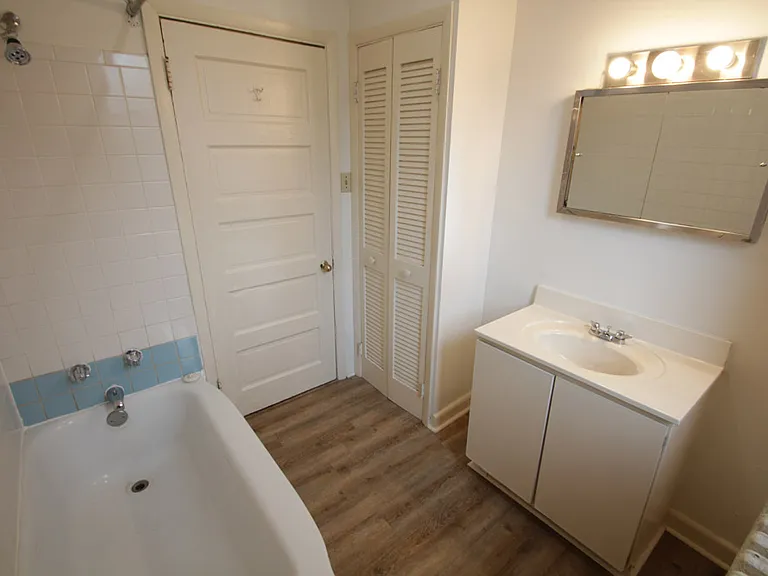 200 Kelly Ave #2 — Photo 16