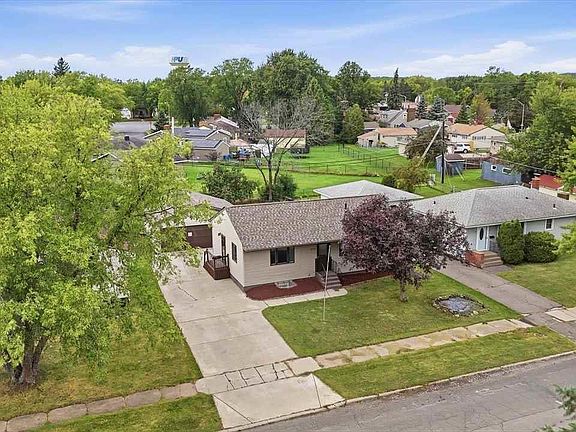 3rd image of 3115 Outer Dr