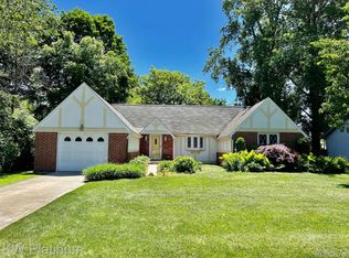 3293 Sapphire Ln, Fort Gratiot, MI