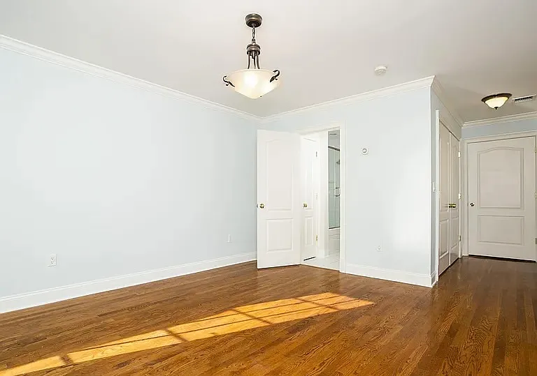 80 E Putnam Ave — Photo 12