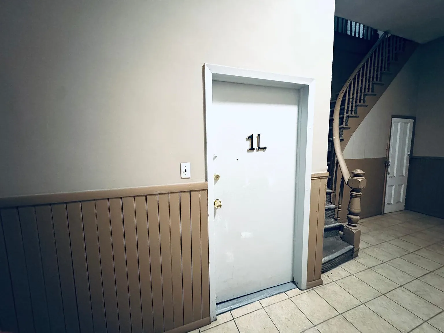 3 bed, 1.0 bath, $2,300 — Photo 2