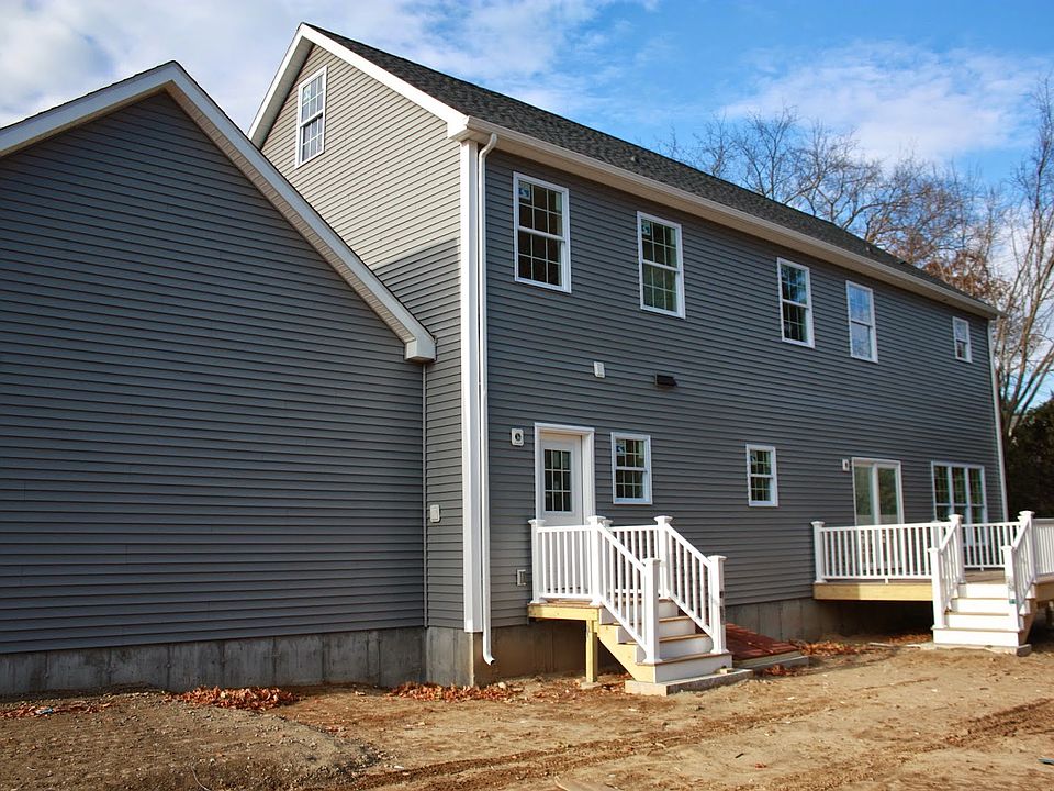 2nd image of 1675 Great Plain Ave