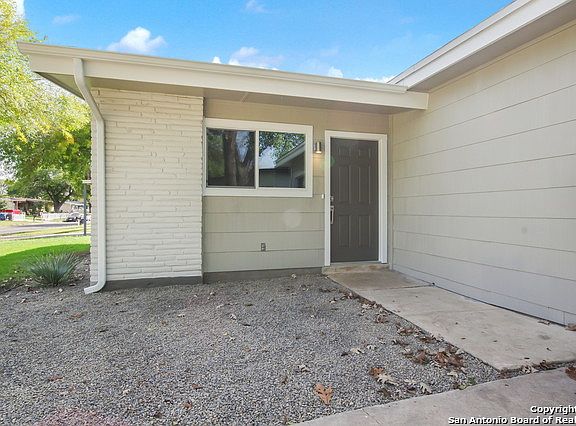 3rd image of 5030 Village Trail Dr