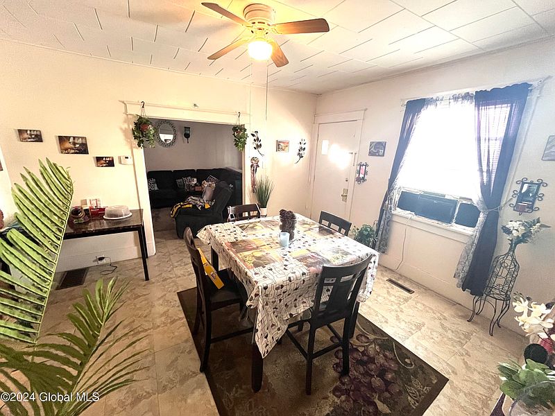 5th image of 87 Glen Avenue