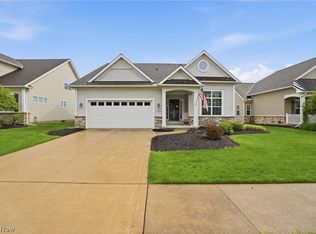 8220 Manor Gate Way, Mentor, OH 44060