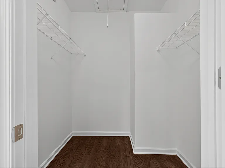 60 Roosevelt Dr — Photo 30