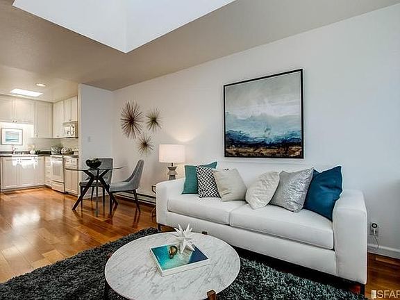 3rd image of 444 Francisco St #611