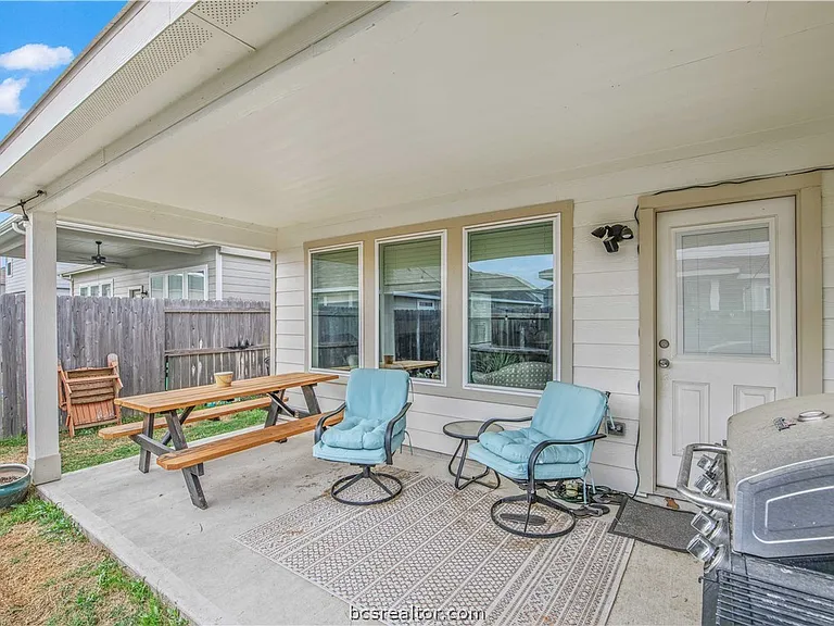 993 Marquis Dr — Photo 18