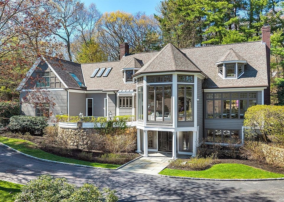 1st image of 1 Graystone Ln