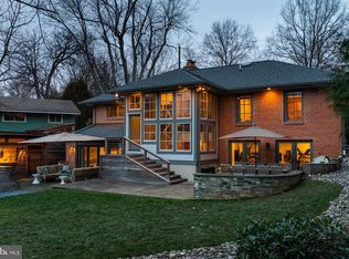 2632 N Beechwood Pl, Arlington, VA 22207