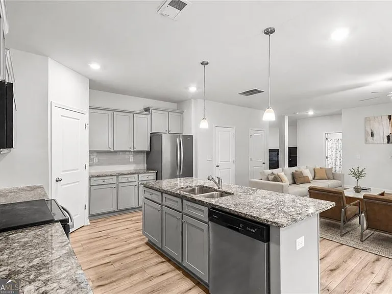 328 Orchid Dr — Photo 6