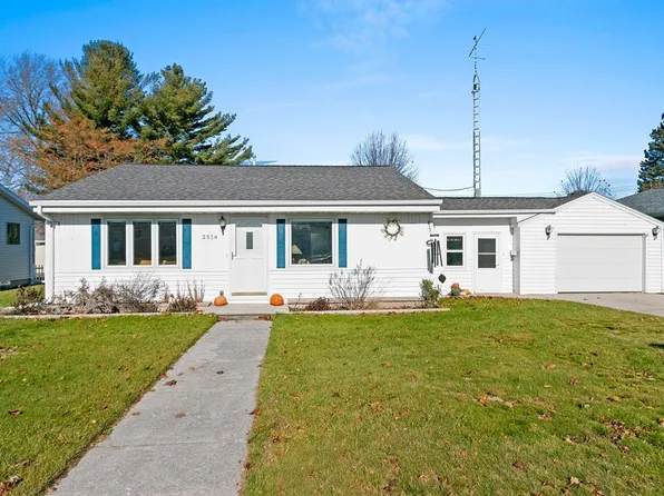 2514 37th St, Two Rivers, WI 54241