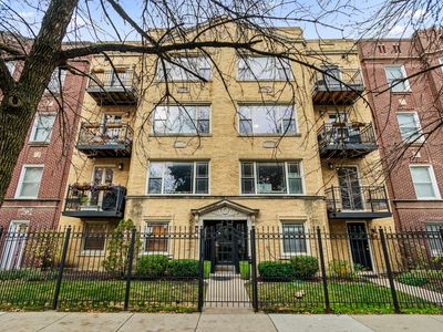 1210 W Roscoe St APT 2, Chicago, IL, 60657