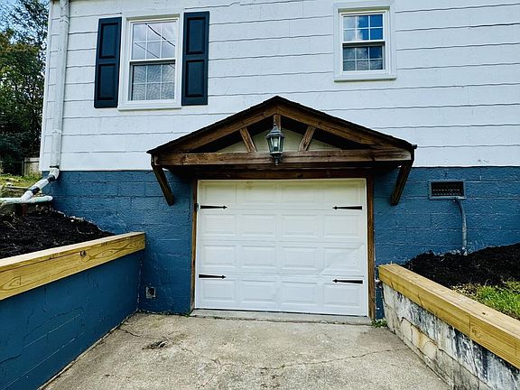 3rd image of 3346 Ashland Ave