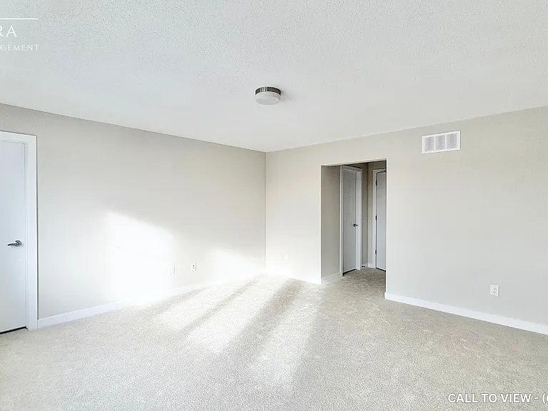 535 Oldenburg Ave — Photo 15
