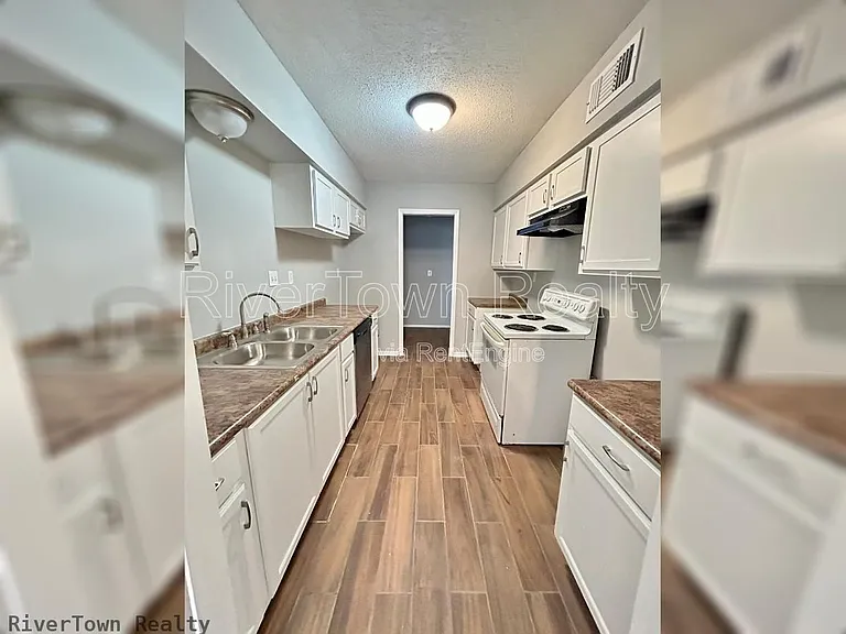 3355 Fairbanks St — Photo 7