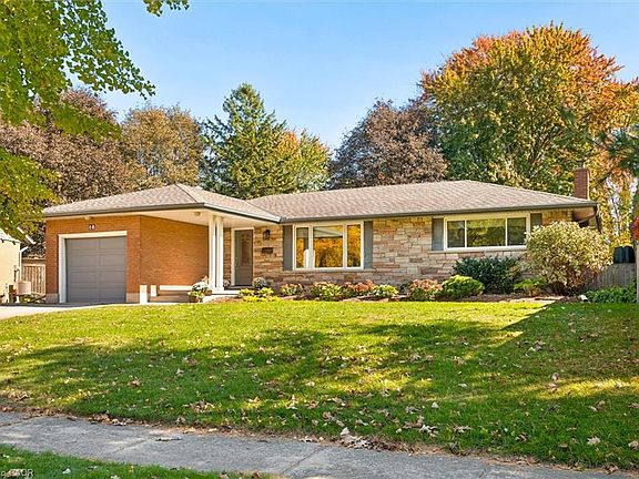 2nd image of 18 Evelyn Cres