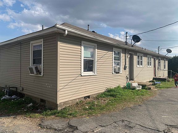 3rd image of 813 & 815 N Gaines Ave