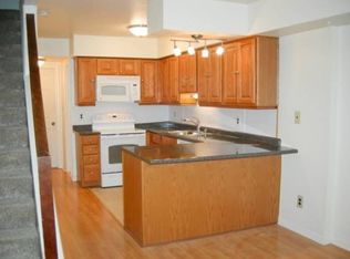 2104 Jefferson Park Ave APT E, Charlottesville, VA 22903