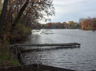 N52W34254 Gietzen Rd, Okauchee, WI 53069