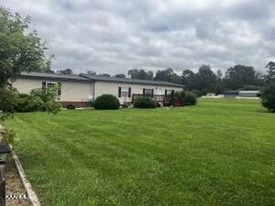 132 Gray Ln, Church Hill, TN, 37642