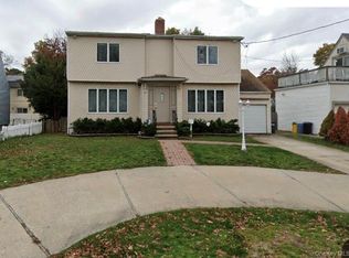 41 Avon Rd, Hewlett, NY 11557