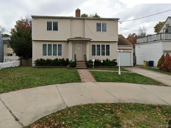 41 Avon Road, Hewlett, NY 11557