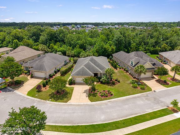 4th image of 2279 Oak Pine Court NE