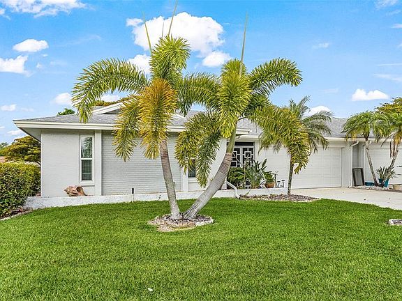 3rd image of 5685 BADEN COURT