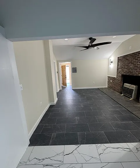 918 King St — Photo 2