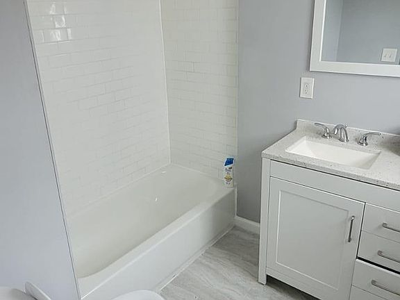 3rd image of 52 City Ter Floor 2