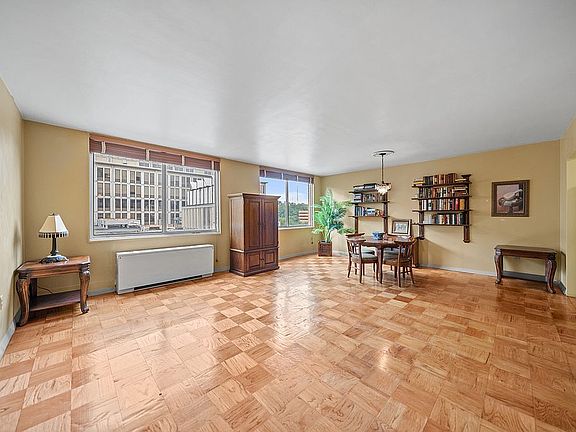 5th image of 3001 Veazey Ter NW APT 703