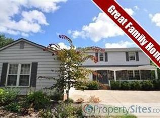 30880 Clinton Dr, Bay Village, OH 44140