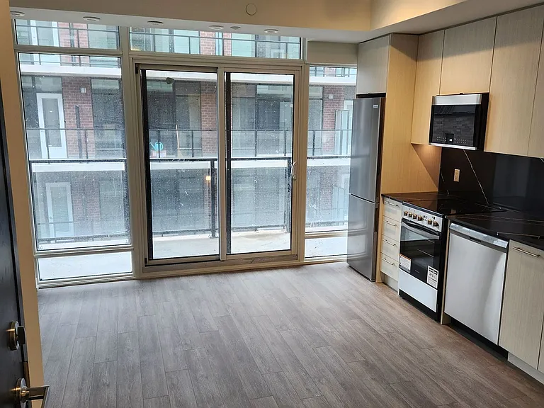 861 Sheppard Ave W #29 — Photo 2