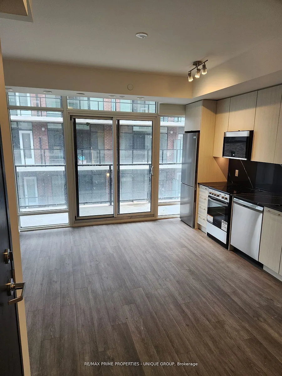 Building Photo - 861 Sheppard Ave W #29