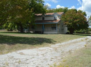 421 Old Airport Rd, Denison, TX 75021