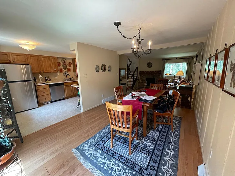 4906 Silver Spruce Ln — Photo 7