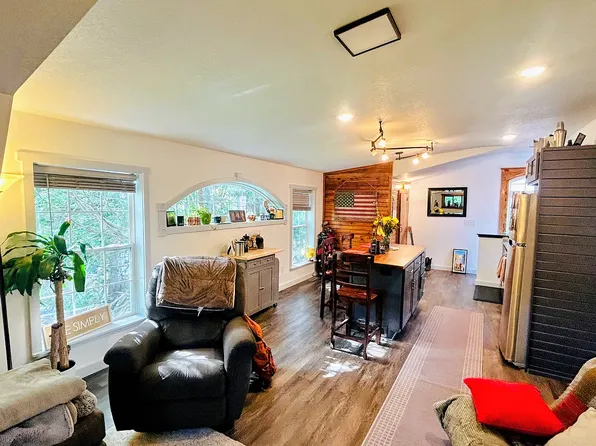 417 Locust St #2, Hudson, WI 54016
