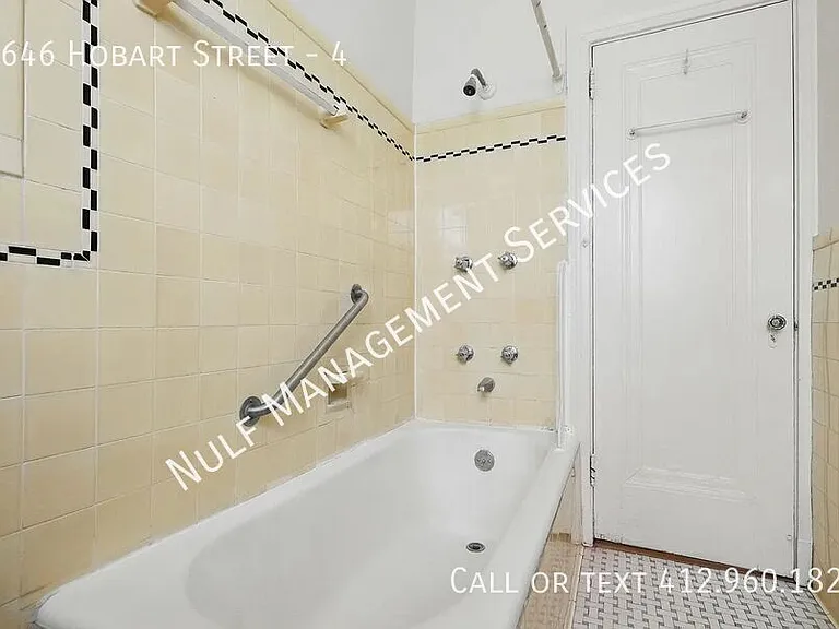 5646 Hobart St #4 — Photo 9