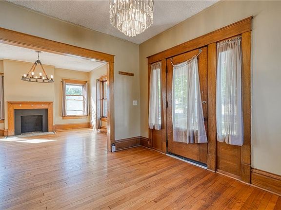 5th image of 4101 Francis St