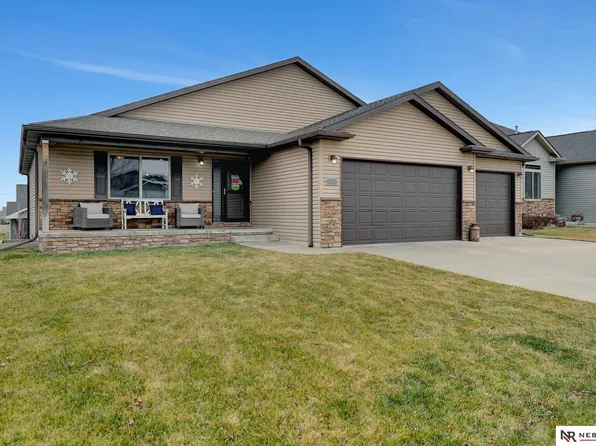 9300 Eagleton Ln, Lincoln, NE 68505