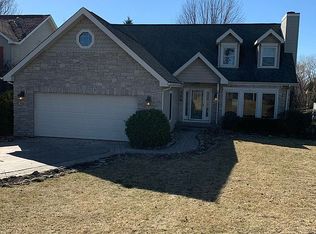 756 N Beck Rd, Lindenhurst, IL 60046