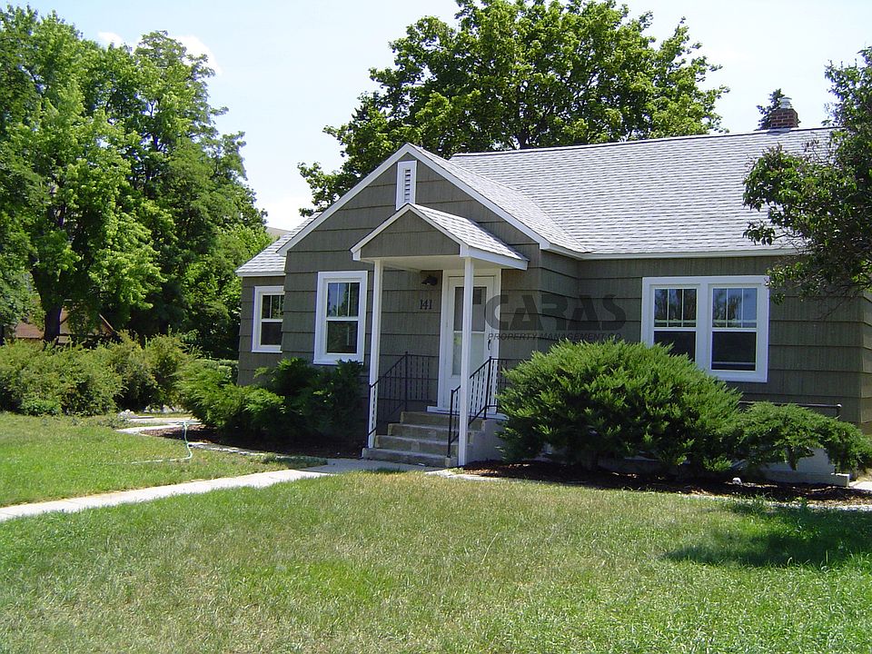1st image of 141 Hastings Ave #1/2