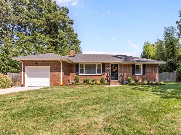 417 Mayflower Rd, Portsmouth, VA 23701