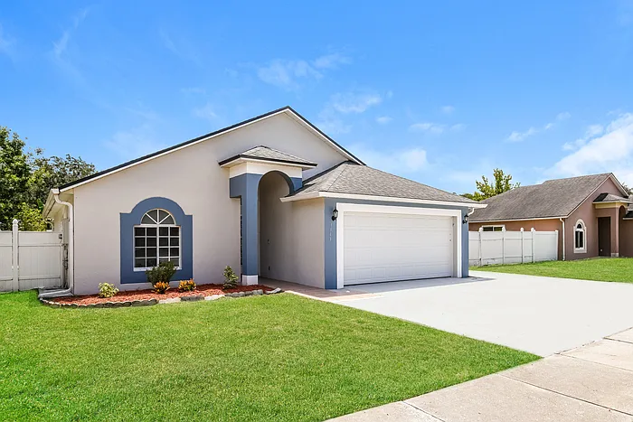 3313 Cypress Point Cir — Photo 2