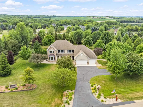 9251 Overland Dr, Prior Lake, MN 55372