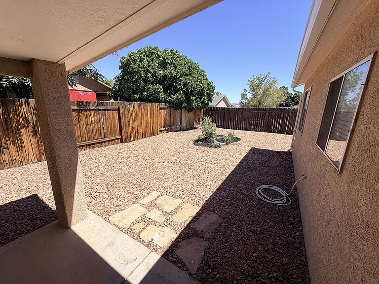 204 N 2000 E — Photo 22