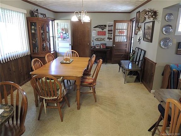 5th image of 719 Park Cir