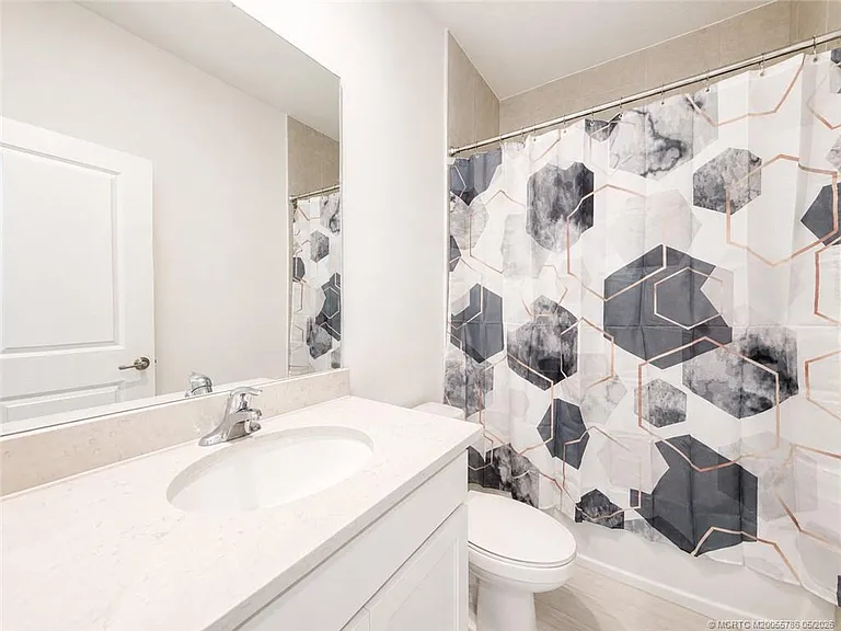 3583 NW Solange Ct — Photo 37